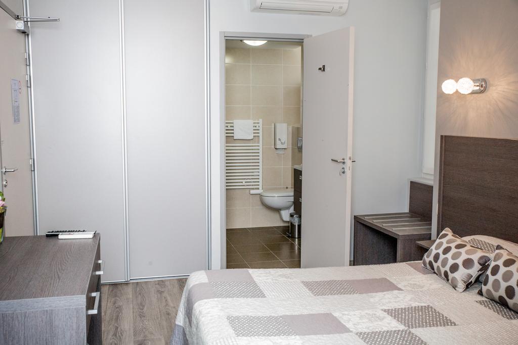 אונדאיי Annexe Hotel De La Gare מראה חיצוני תמונה