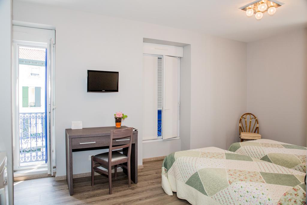 אונדאיי Annexe Hotel De La Gare מראה חיצוני תמונה