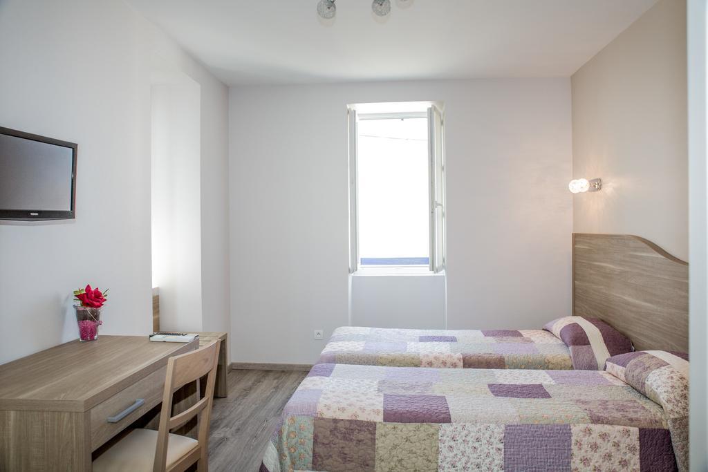 אונדאיי Annexe Hotel De La Gare מראה חיצוני תמונה