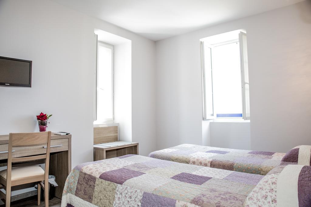 אונדאיי Annexe Hotel De La Gare מראה חיצוני תמונה